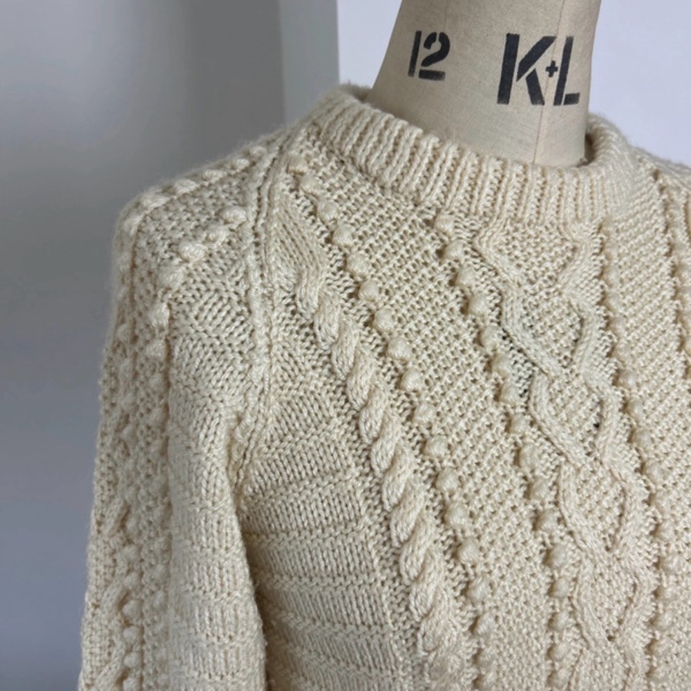 Vintage Cream Cable Knit Women's Sweater - like new - Picture 2 of 5
